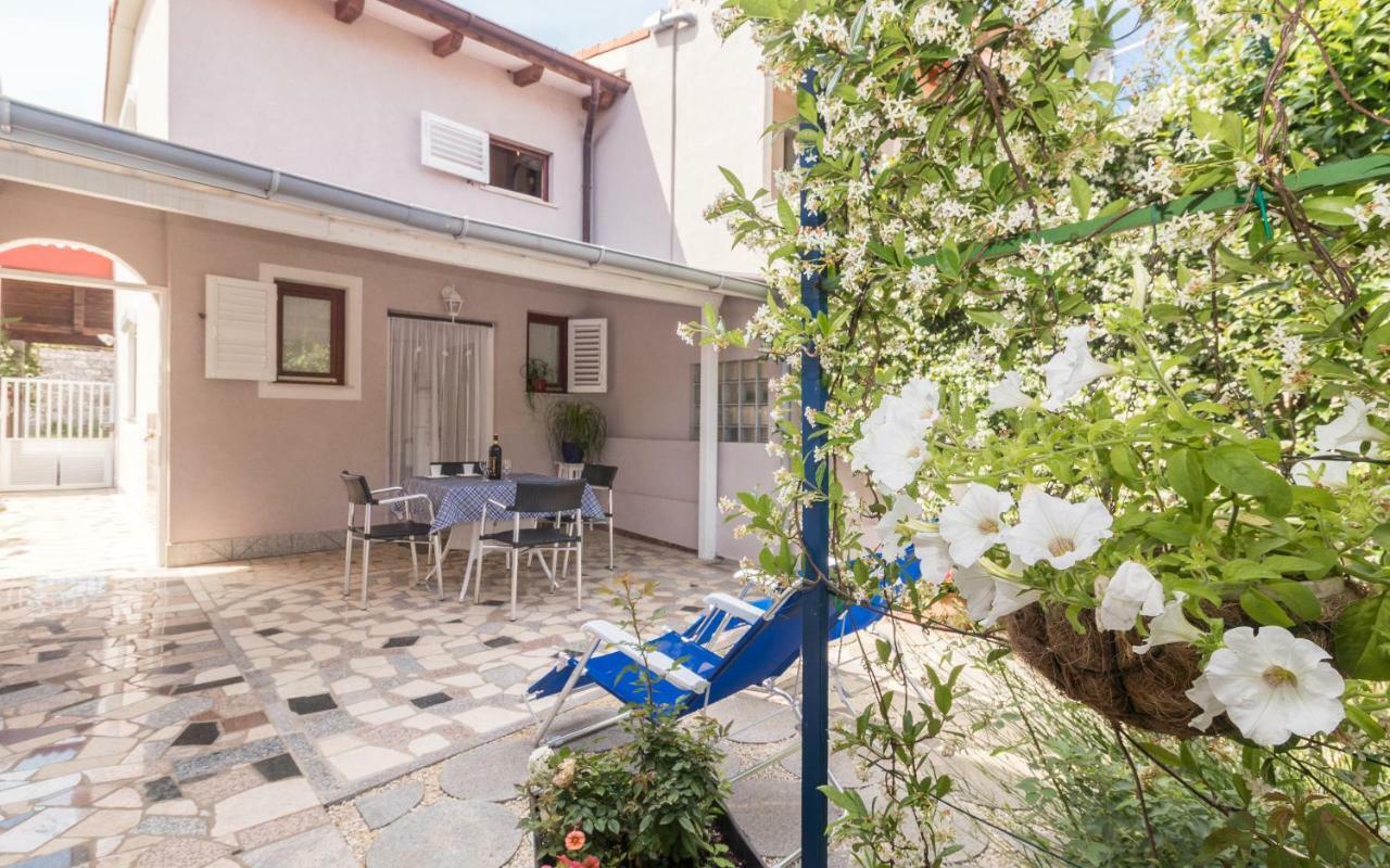 Holiday Home Nadia Pula Exterior foto