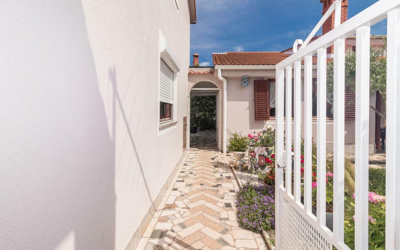 Holiday Home Nadia Pula Exterior foto